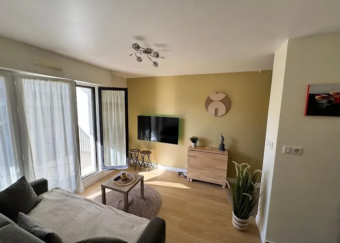 Lumineux 2 Pieces, A 2 Pas De La - Fr-1-712-9 *